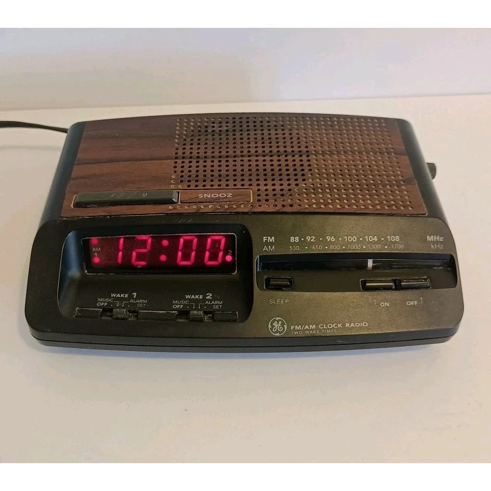 Vtg GE General Electric AM/FM Dual Alarm Clock Radio Model 7-4621A Tested Works‎